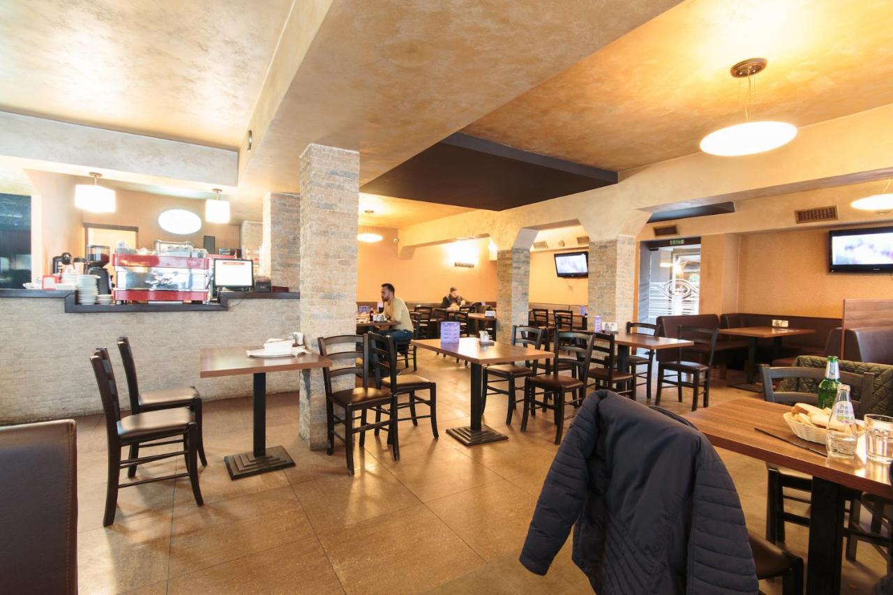 Готель Casa De Piatra Bistro Клуж-Напока Екстер'єр фото